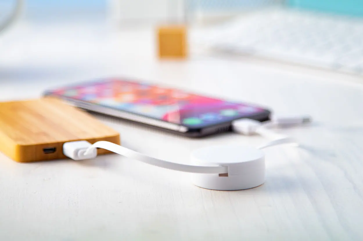 USB kabel za punjenje Enari AP722110 white 1000×41×16 mm-3