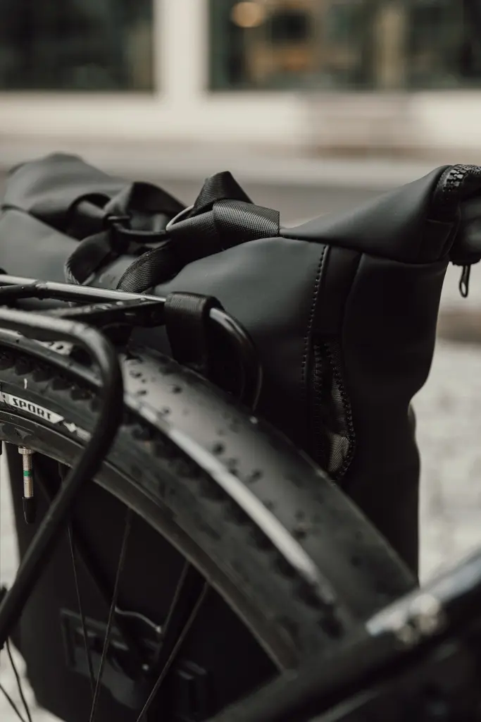 Torba za bicikl VINGA Baltimore V5018 black-11