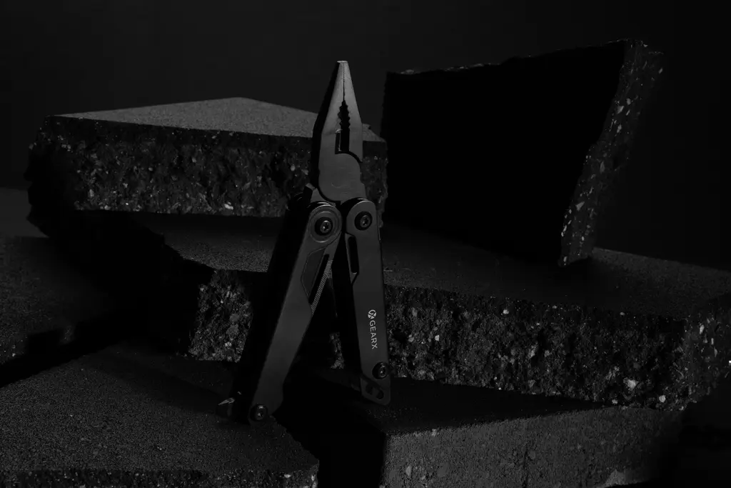 višenamjenski alat s kliještima Gear X P221.25 black-12