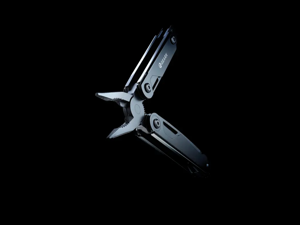 višenamjenski alat s kliještima Gear X P221.25 black-16