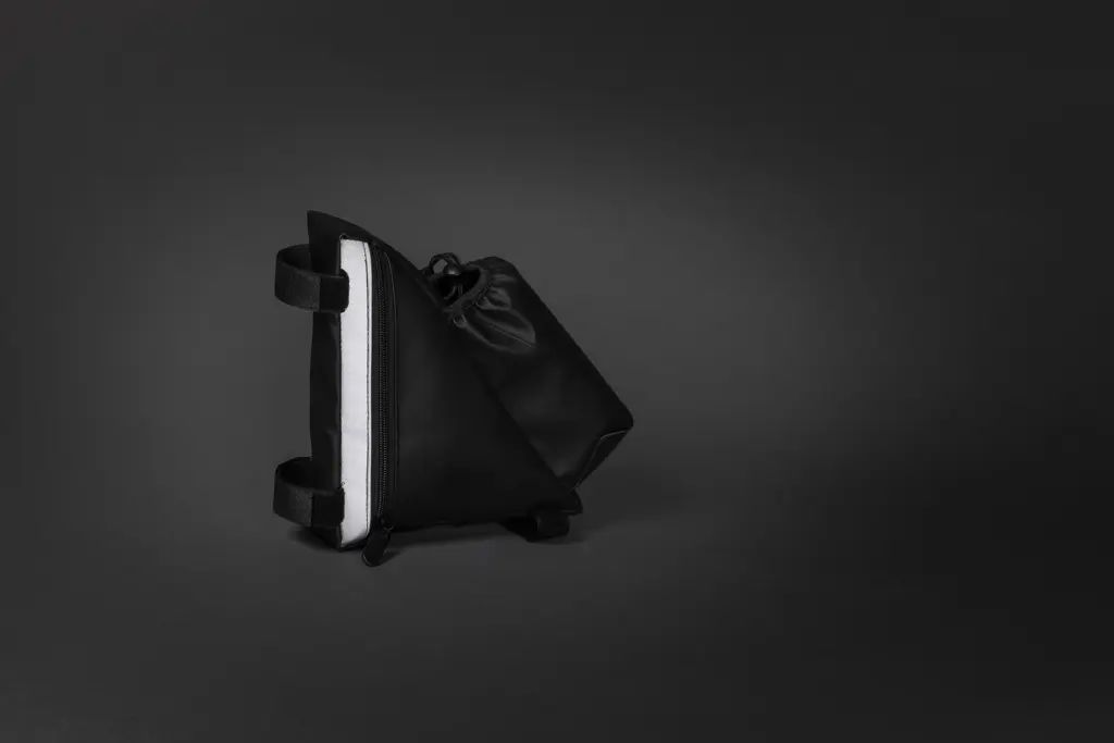 Torba za okvir bicikla PU visoke vidljivosti s držačem za bocu P325.03 black-8