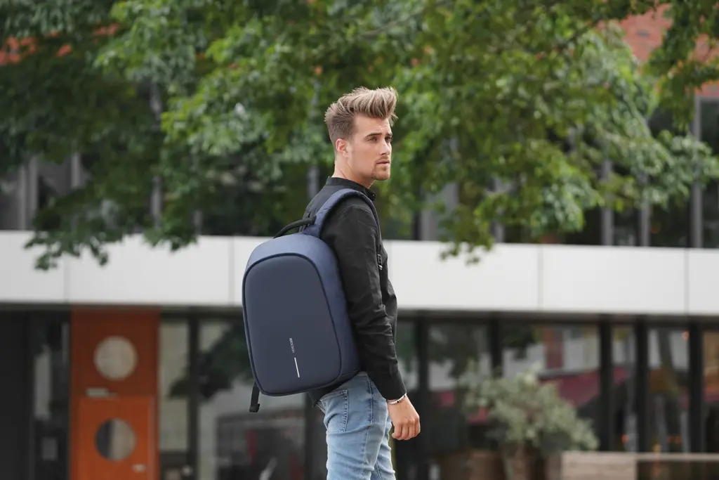 Ruksak Bobby Hero Regular sa zaštitom od krađe P705.29 navy-21