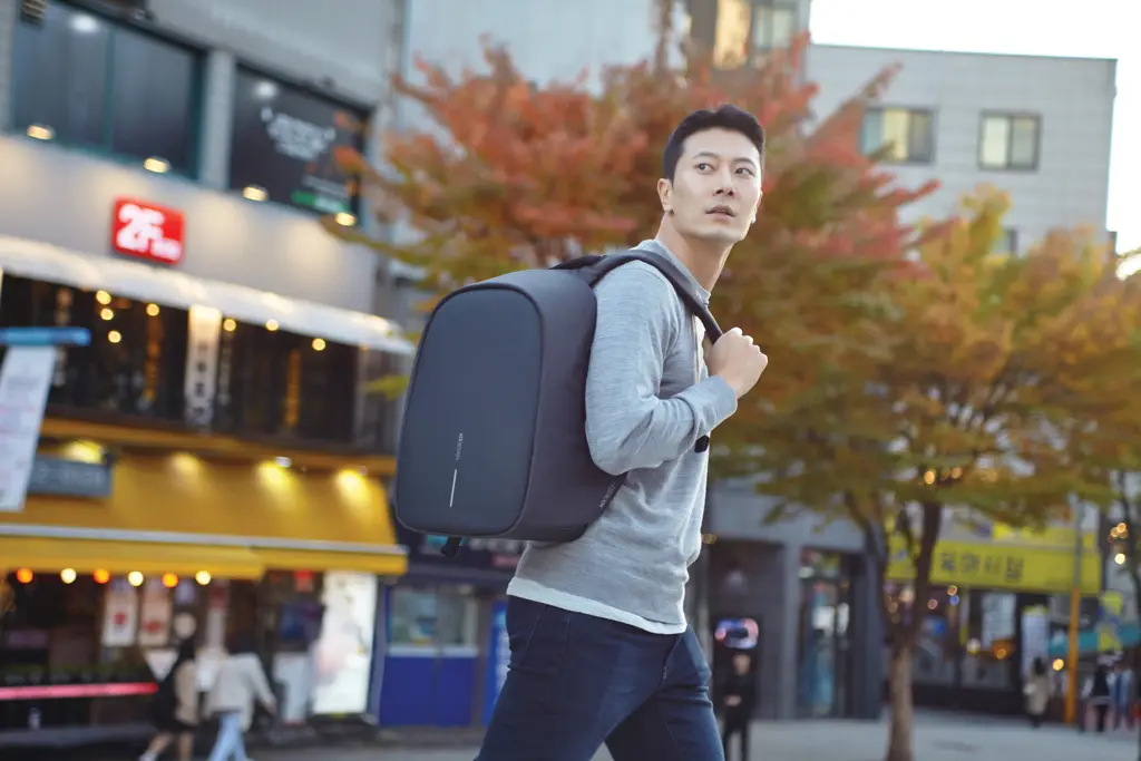 Ruksak Bobby Hero XL sa zaštitom od krađe P705.71 black-21