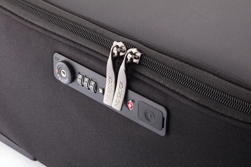 Putna torba sa kotačima Bobby P705.77 black-28