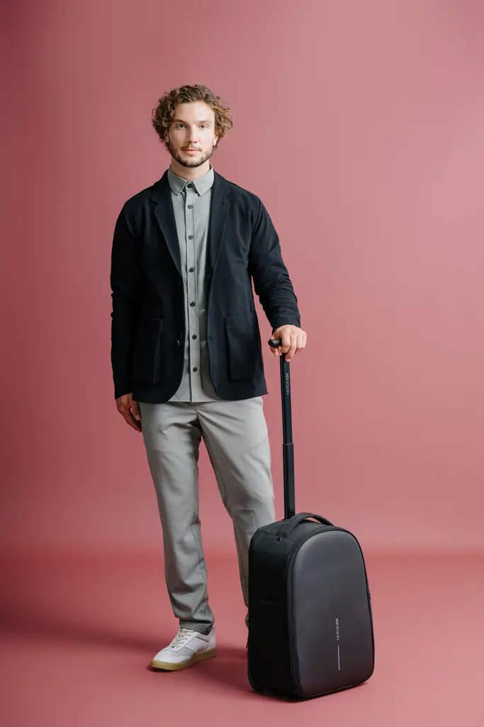 Putna torba sa kotačima Bobby P705.77 black-41