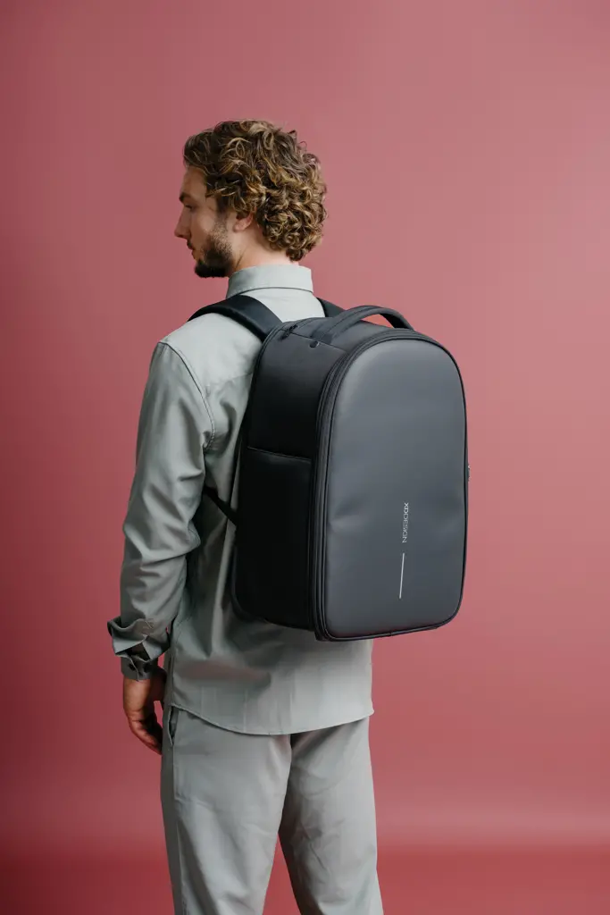 Putna torba sa kotačima Bobby P705.77 black-42