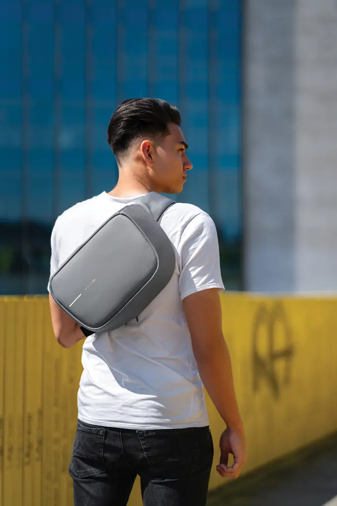 Ruksak Bobby Sling P705.78 grey-23