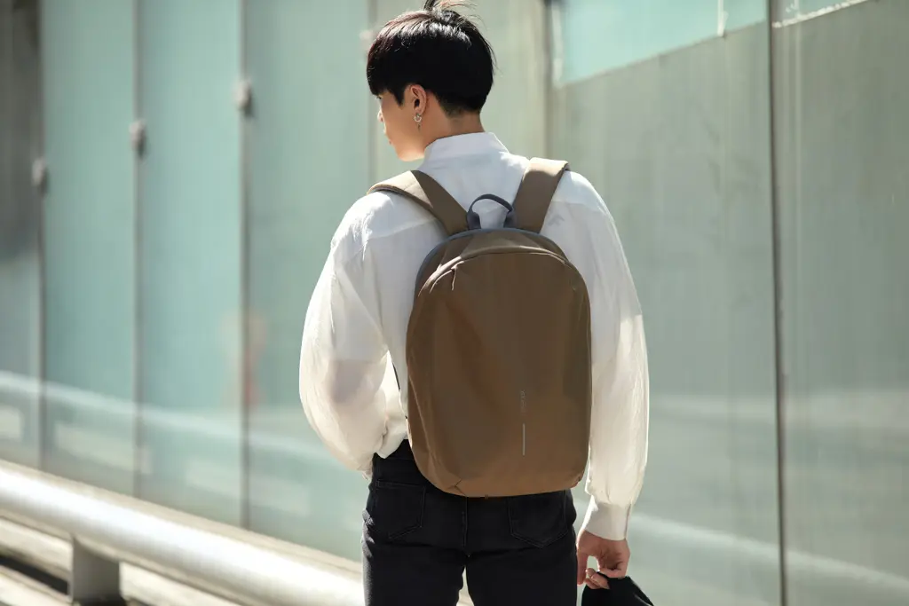 Ruksak Bobby Soft sa zaštitom od krađe P705.79 khaki-20