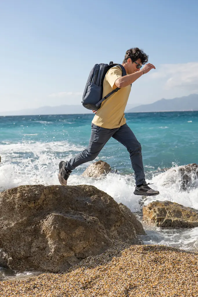 Ruksak Bobby Explore P705.91 navy-10