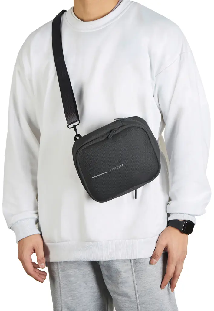 Torbica za rame Boxy Sling P705.95 black-18