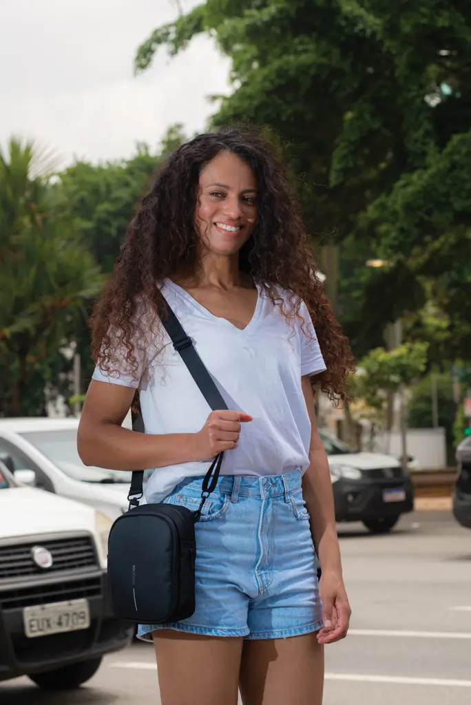 Torbica za rame Boxy Sling P705.95 black-19