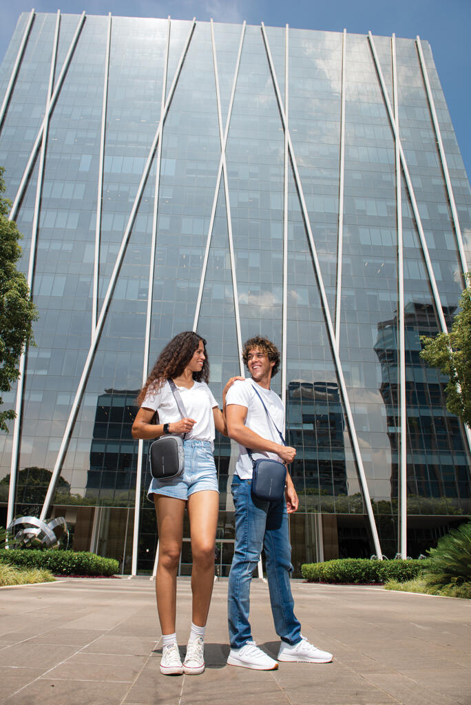 Torbica za rame Boxy Sling P705.95 navy-26