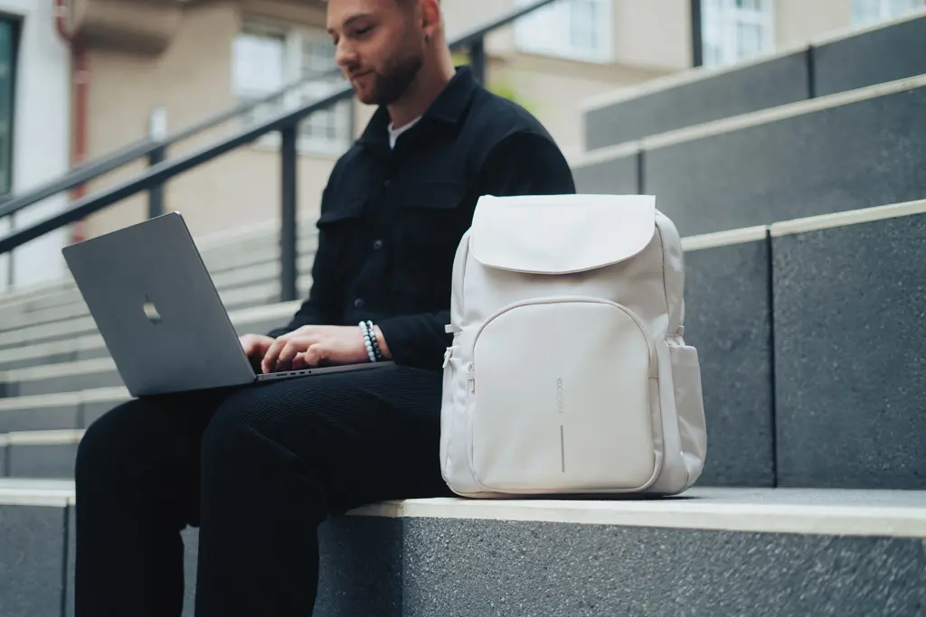 Ruksak XD Design Soft Daypack P705.98 beige-38