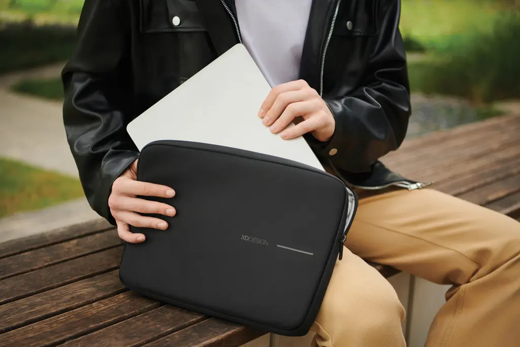 Futrola za laptop XD Design 14" P706.20 black-16