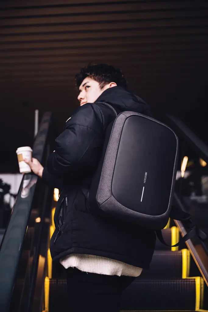 Ruksak Bobby Edge P706.25 black-49