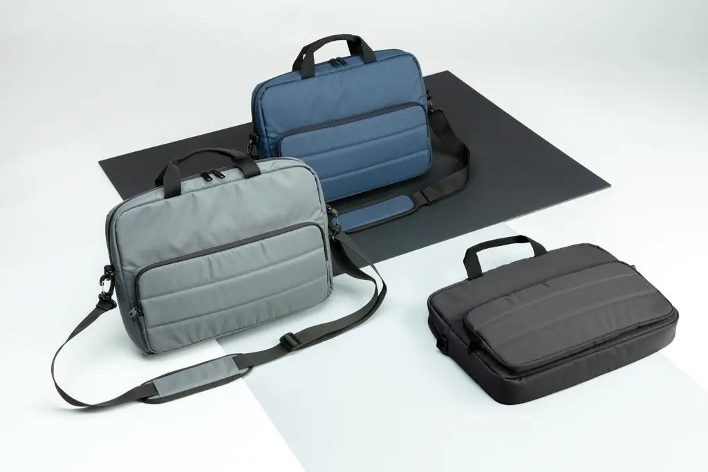 Torba za laptop od 15,6" Impact AWARE™ RPET P730.04 black-11