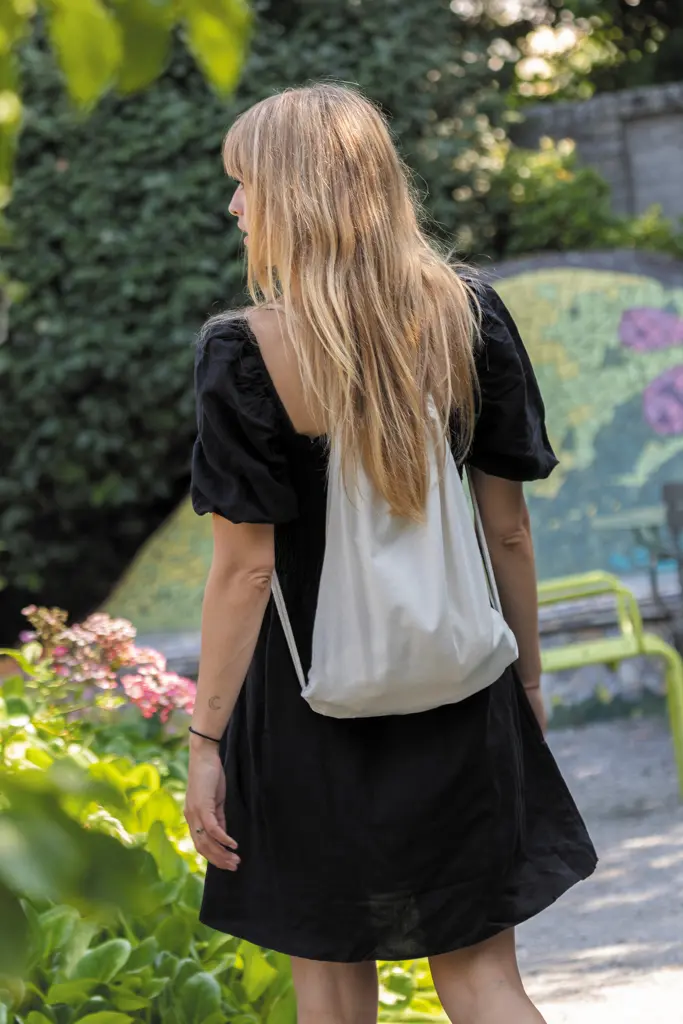 Ruksak s vezicama od recikliranog pamuka 145 g P762.63 off white-5