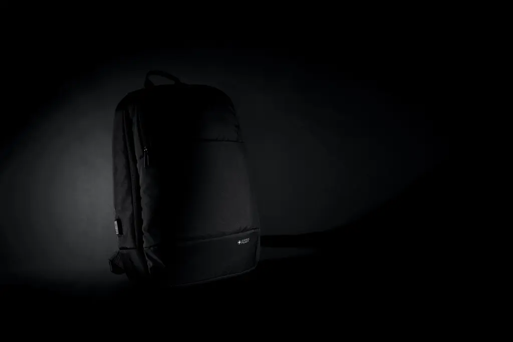 Ruksak za laptop od 15,6" Swiss Peak AWARE™ P763.10 black-9