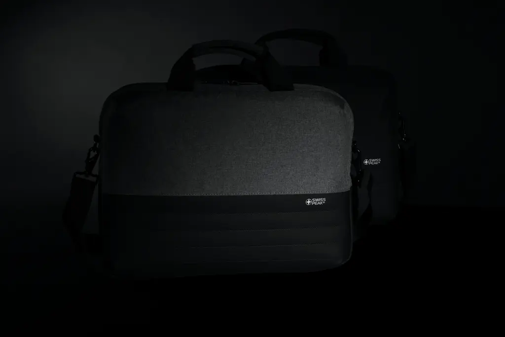 Torba za laptop od 15,6'' RFID Swiss Peak AWARE™ P763.12 black-7
