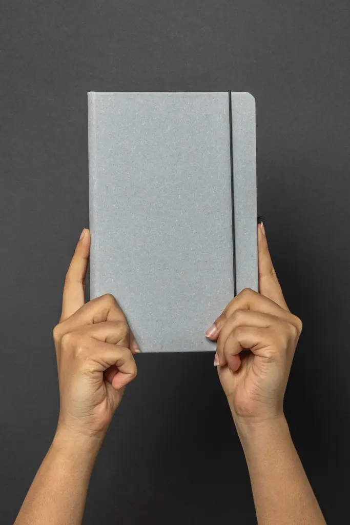 Rokovnik od reciklirane kože tvrdog uveza A5 P774.20 light grey-8