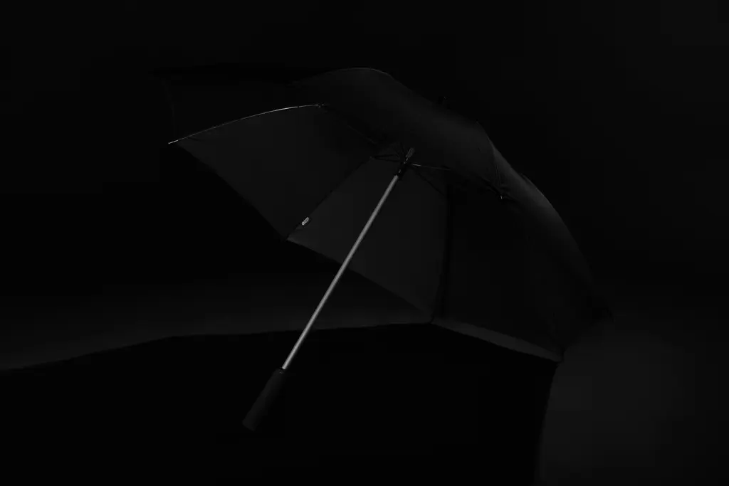 Ultra lagani ručni aluminijski kišobran od 25 inča Swiss Peak AWARE™ P850.38 black-8
