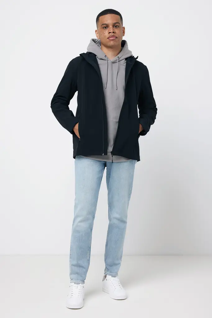 Iqoniq Makalu muška jakna od mekane školjke od recikliranog poliestera T1700 black 4XL-31