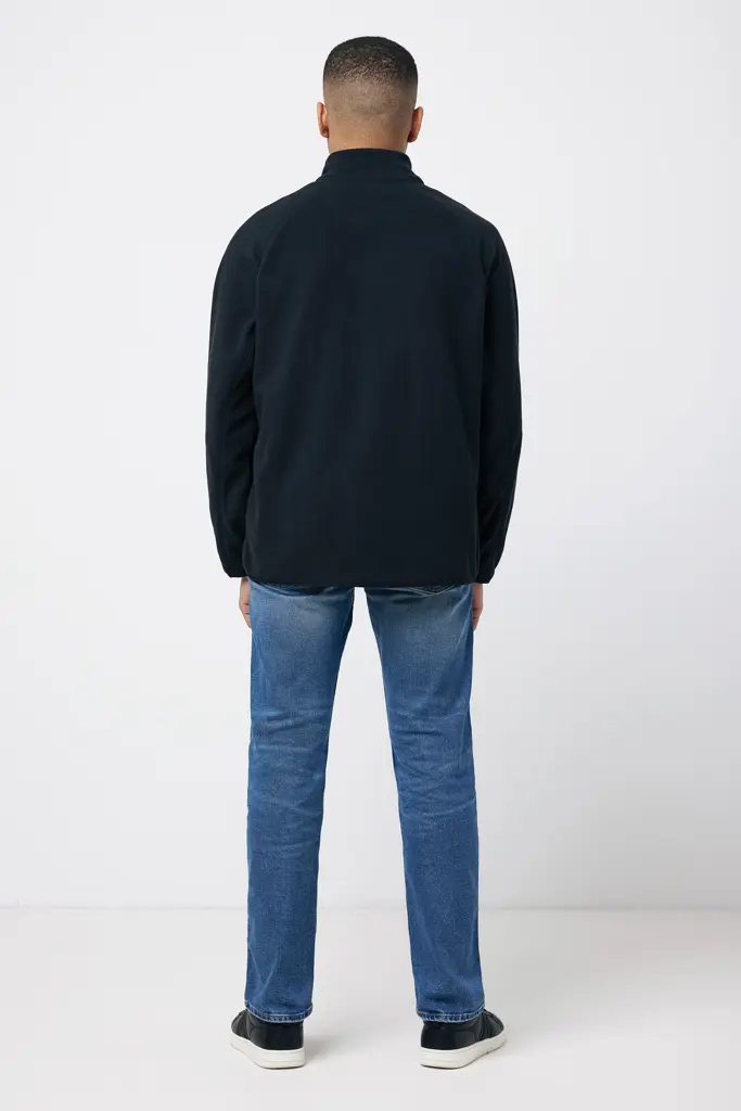 Iqoniq Talung mikroflis od recikliranog poliestera se zatvara T9603 black 4XL-18
