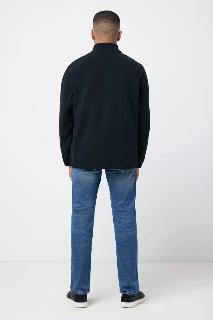 Iqoniq Talung mikroflis od recikliranog poliestera se zatvara T9603 black 4XL-19