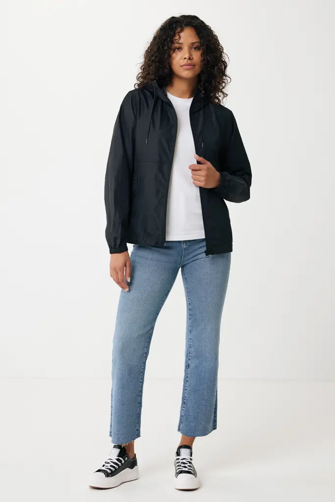 Iqoniq Logan lagana jakna od recikliranog poliestera T9701 black 4XL-16