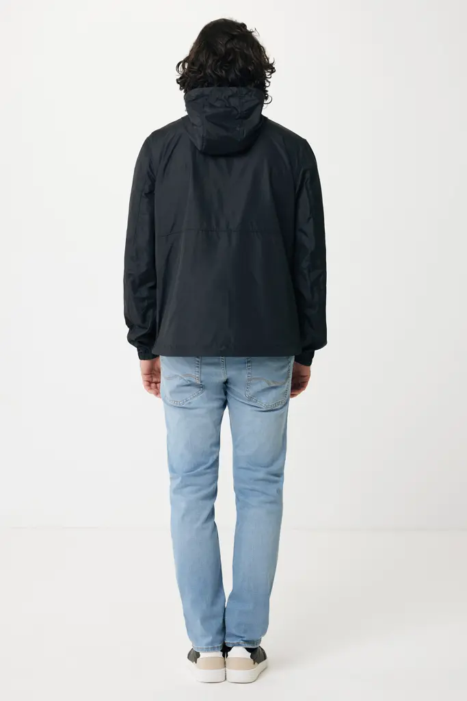 Iqoniq Logan lagana jakna od recikliranog poliestera T9701 black 4XL-26