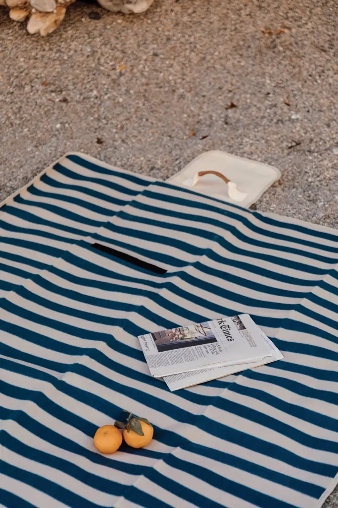 Piknik deka srednja VINGA Alba GRS RPET V459001 navy-4