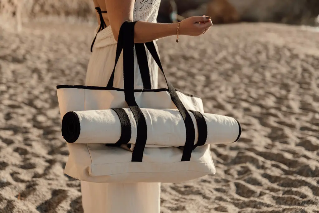 Torba za plažu VINGA Volonne AWARE™ V76203 off white-9
