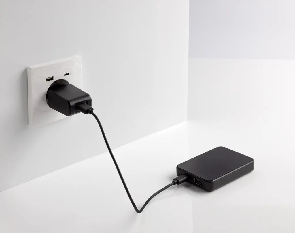 Power bank 5.000mAh Boostcore RCS P322.55 black-7