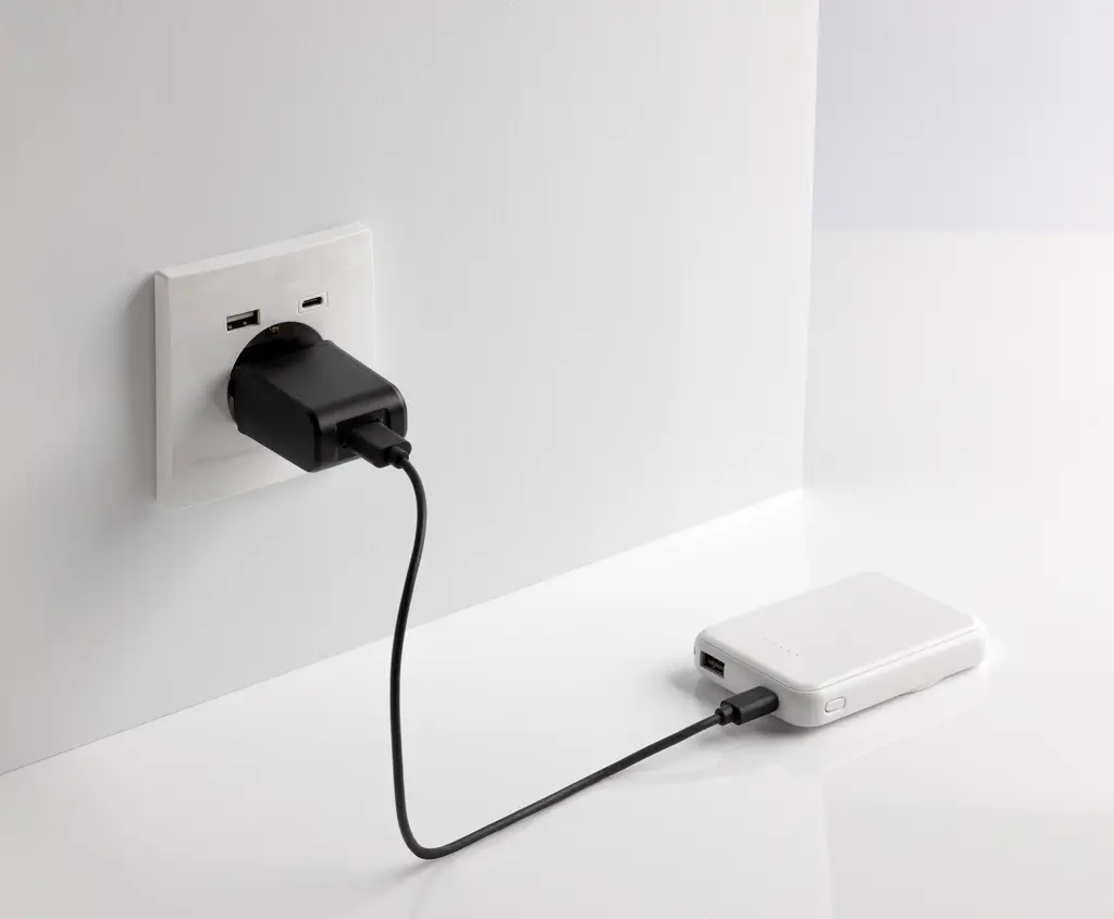 Magnetski Power bank 5000 mah 5 W Stellar RCS P322.59 white-8