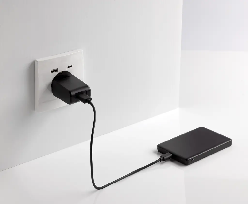Magnetski Power bank 5000 mah 5 W Orion RCS P322.60 black-8