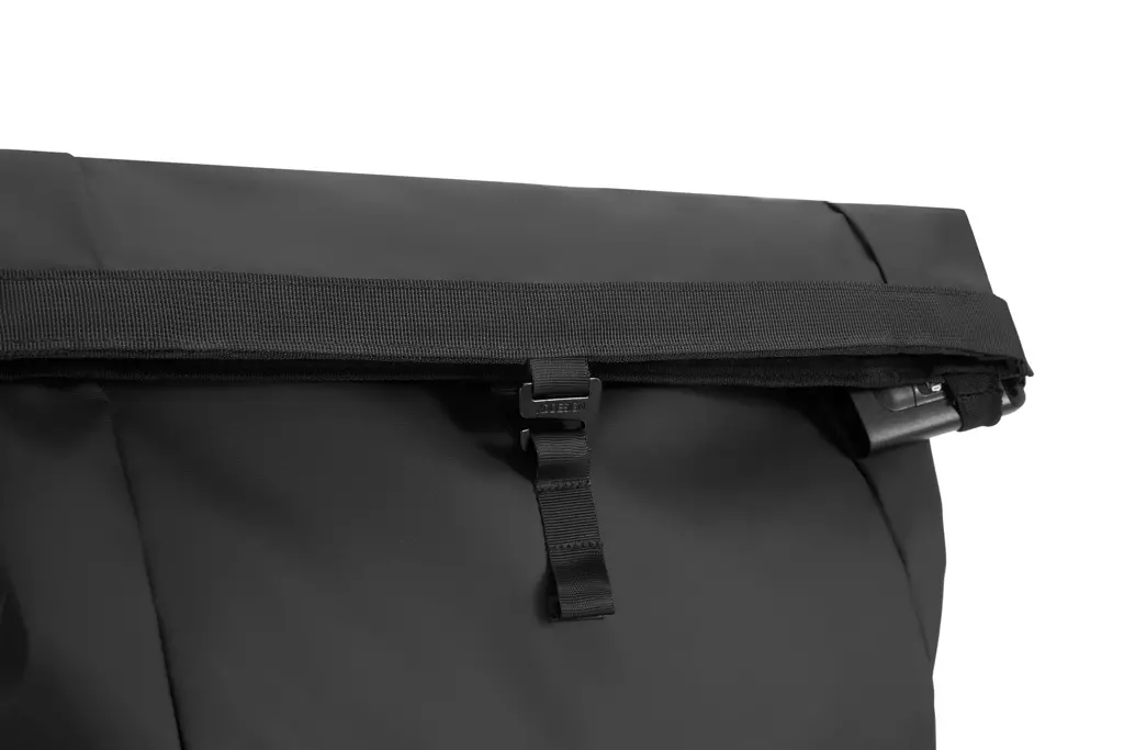 Vodootporan Anti-theft ruksak Urban P706.28 black-18