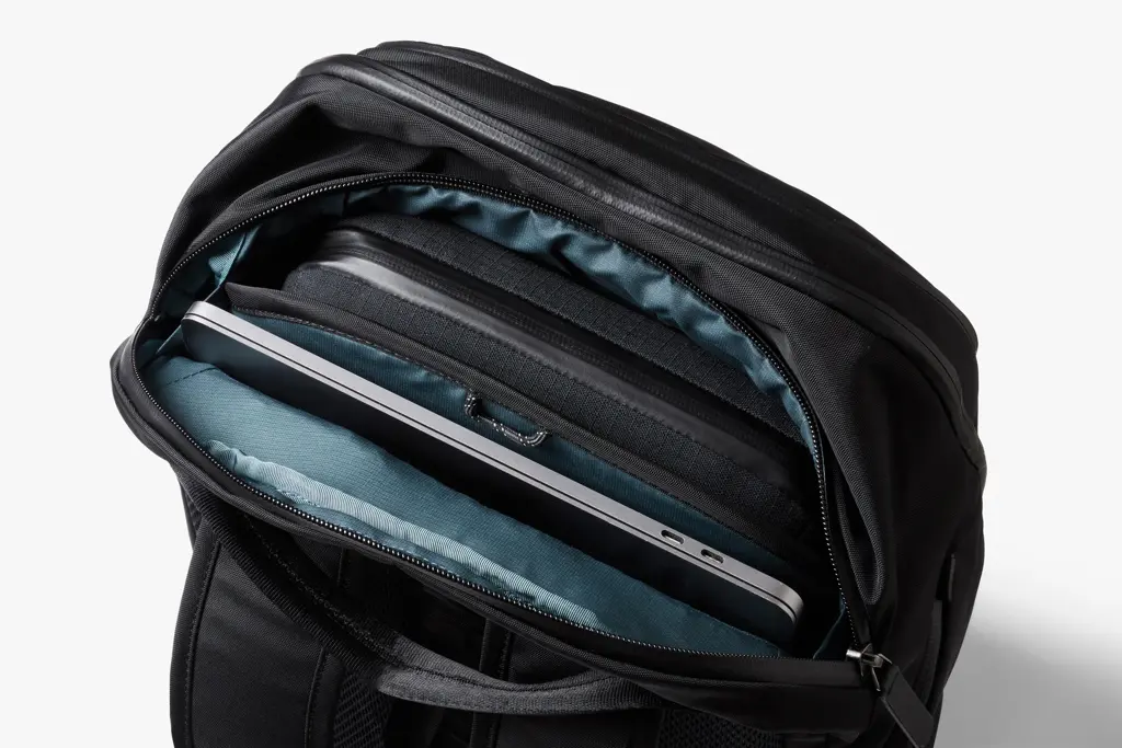 Ruksak Bellroy P763.32 black-6