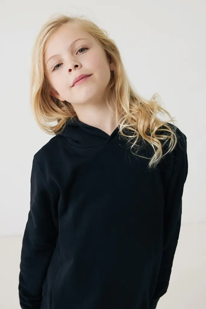 Iqoniq Yengo kids recycled cotton hoodie with sidepockets-24