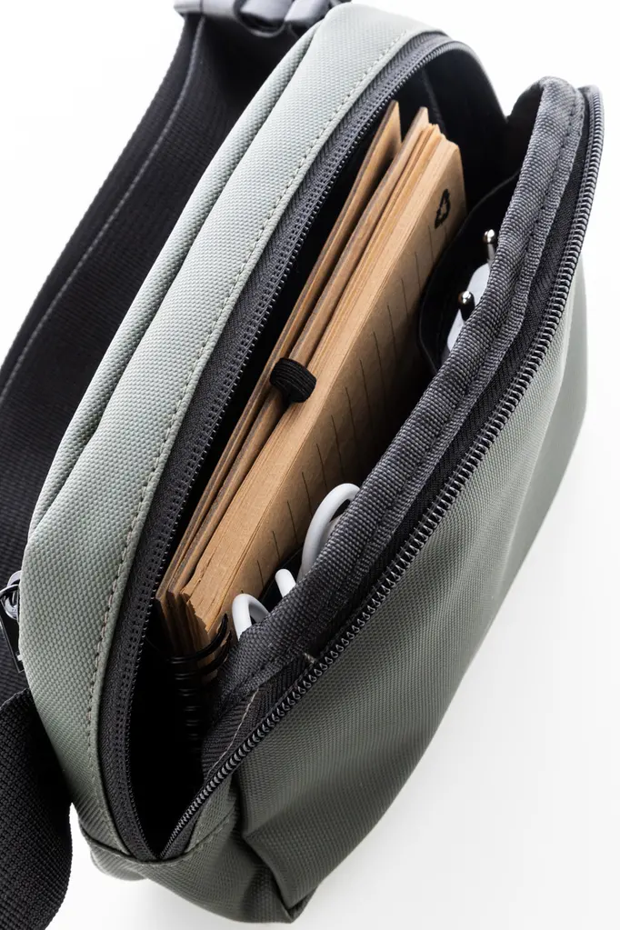 Torba oko struka RPET AP808280 green 210×145×65 mm-4