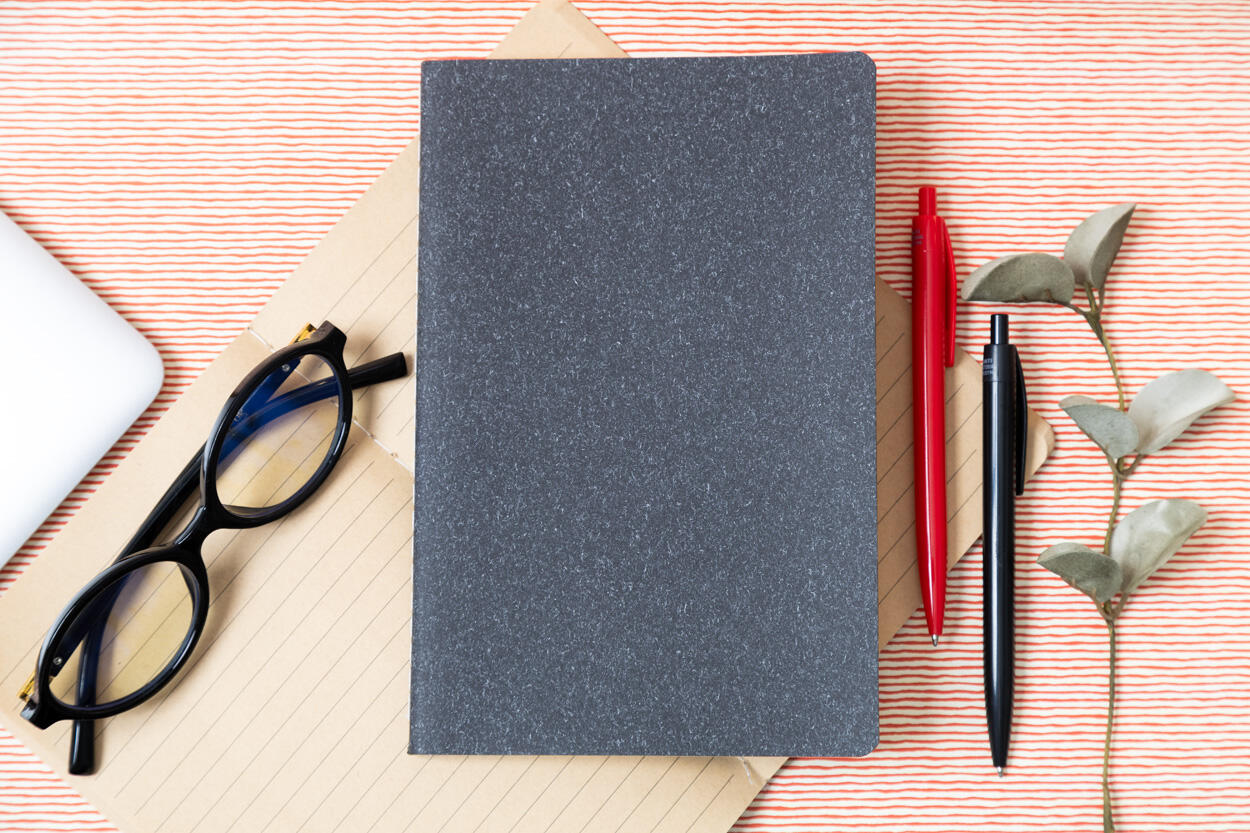 Rokovnik Crofty A5 AP808208 black 140×210×8 mm-3