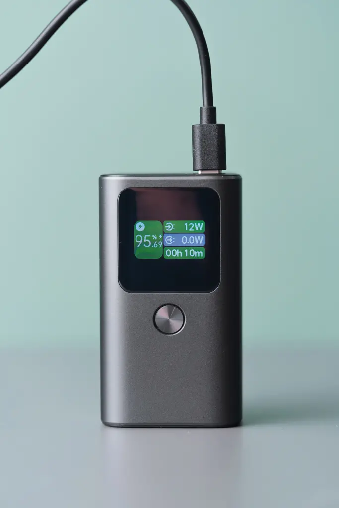 Urban Vitamin džepni Power bank 10.000mAh P322.76 grey-8 Urban Vitamin džepni Power bank 10.000mAh P322.76 grey-8