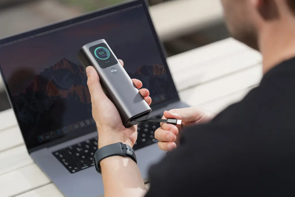 Urban Vitamin Power bank 20.000mAh P322.78 grey-10 Urban Vitamin Power bank 20.000mAh P322.78 grey-10