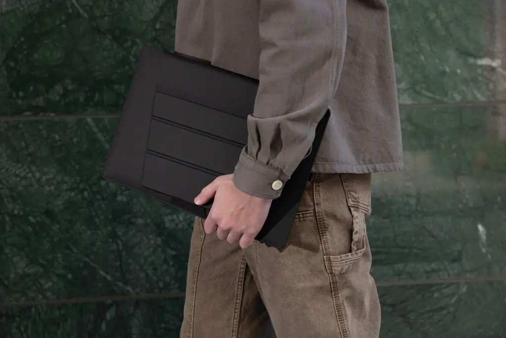 XD Design etui+držač za 14” laptop P788.20 black-10