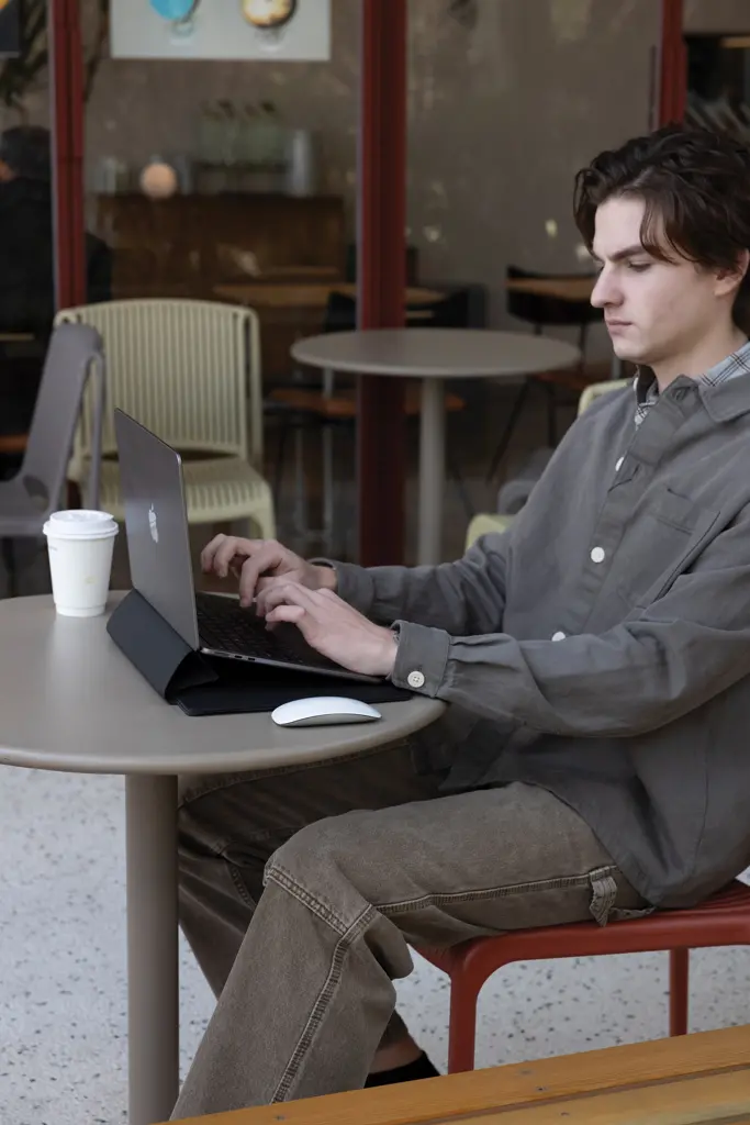 XD Design etui+držač za 14” laptop P788.20 black-11