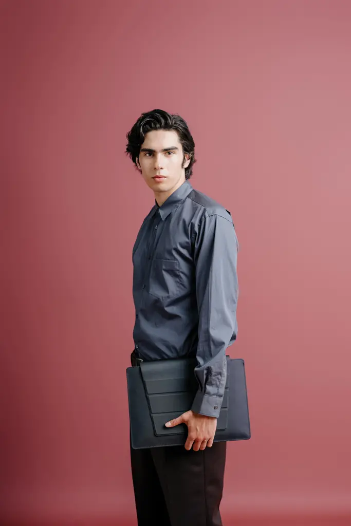 XD Design etui+držač za 14” laptop P788.20 black-13