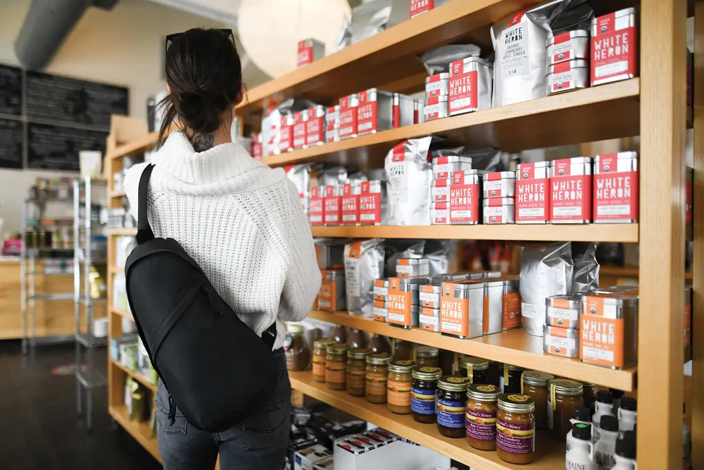 Renew AWARE™ torbica 100805 black-22