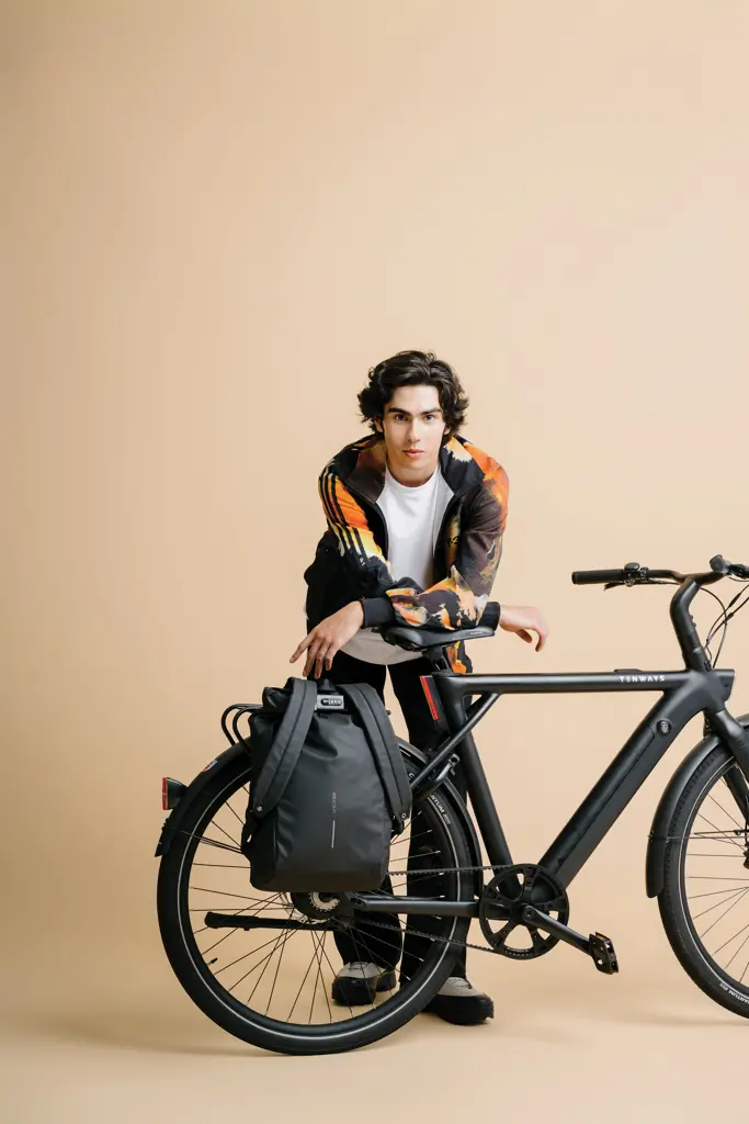 Urban Water ruksak P706.31 black-30 Urban Water ruksak P706.31 black-30