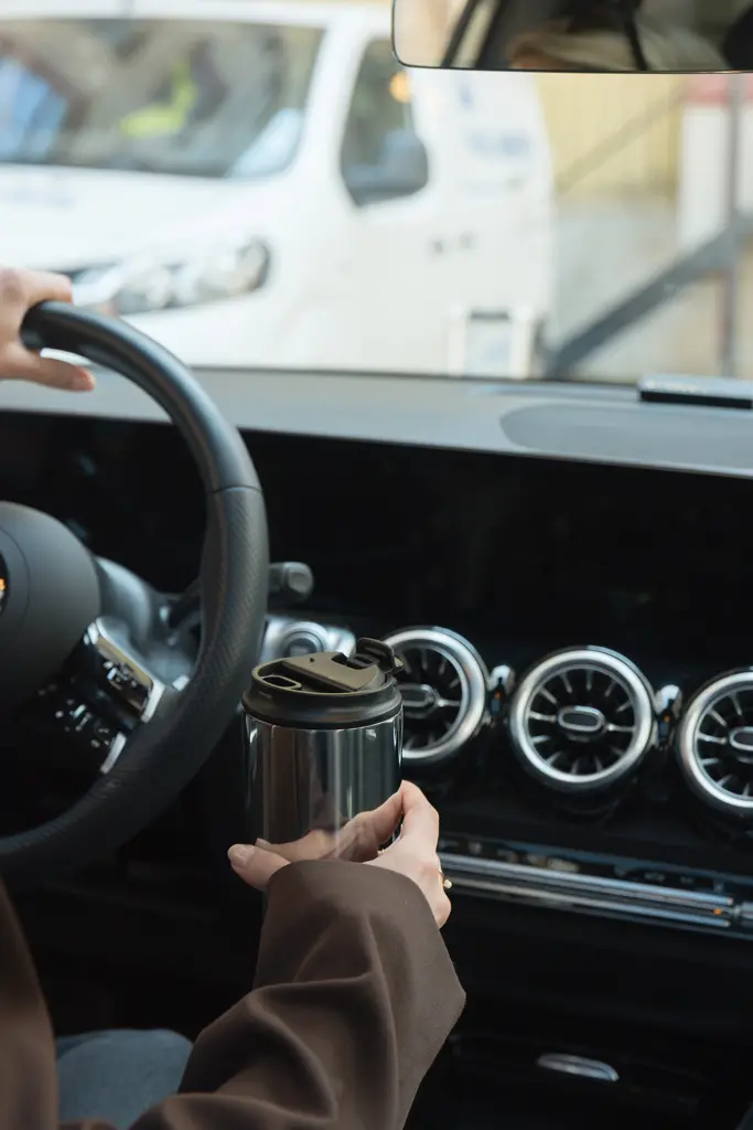 VINGA Nagano šalica to-go 350 ML V43206 reflecting-9 VINGA Nagano šalica to-go 350 ML V43206 reflecting-9