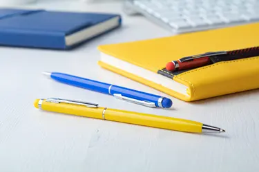 Kemijska olovka Byzar AP741524 yellow-1