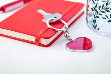 Privjesak za ključeve Valentine AP873031 red-7
